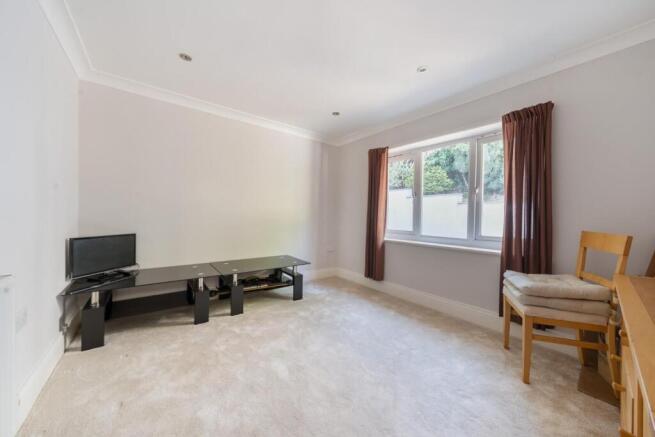 4 bed Detached Bungalow for sale Image 10