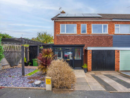 Cairndhu Drive, Kidderminster, DY10