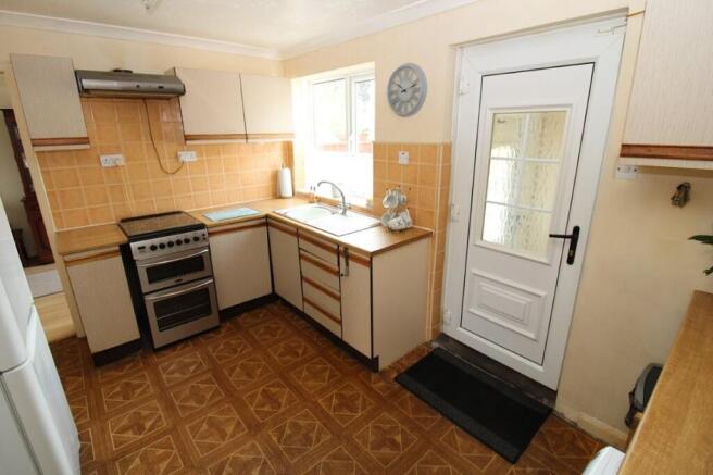 3 bed Semi-Detached for sale Image 6
