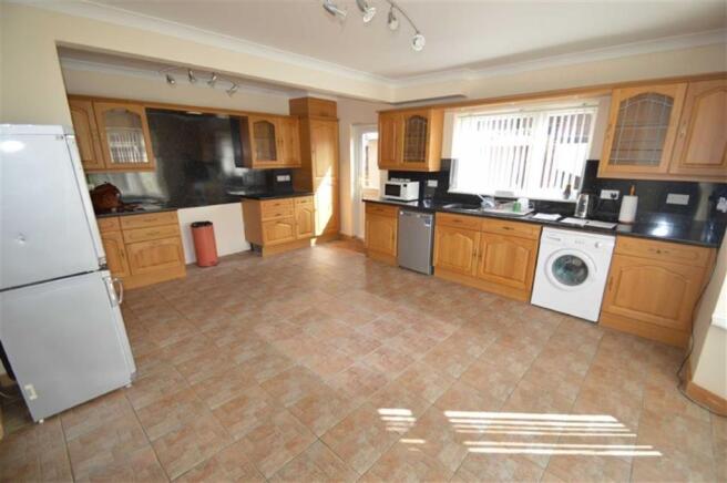 Fitted kitchen
