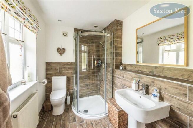 EN SUITE SHOWER ROOM