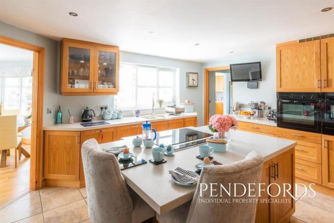 Kitchen/Breakfast