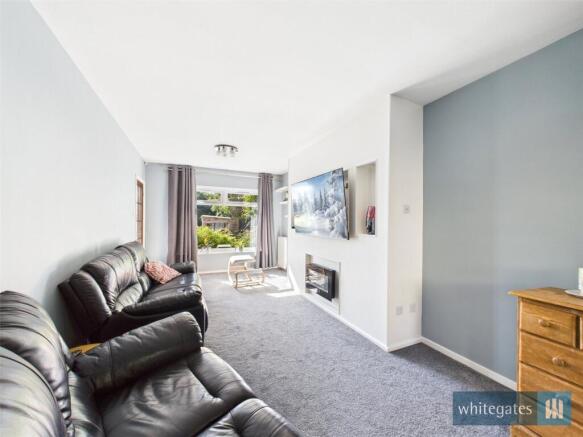 4 bed Semi-Detached for sale Image 5
