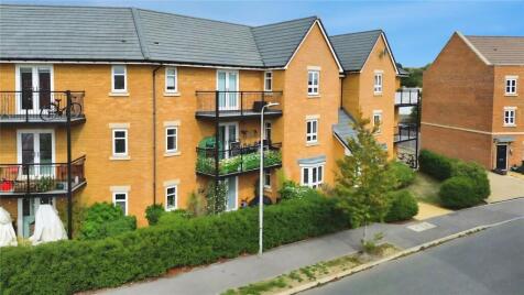 Home Straight, Newbury, Berkshire, RG14