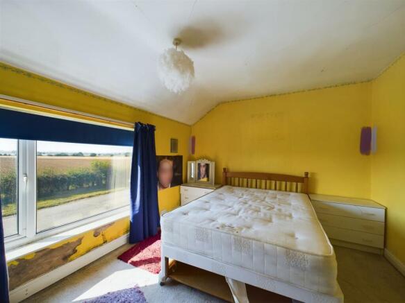 Bedroom: