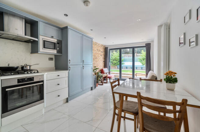 1313555-15-685515...