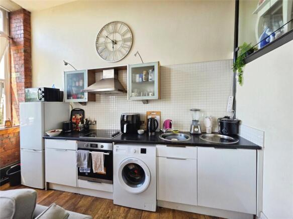 2 bed Apartment for sale Image 9