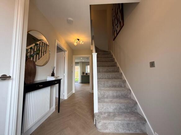 3 bed Semi-Detached for sale Image 6
