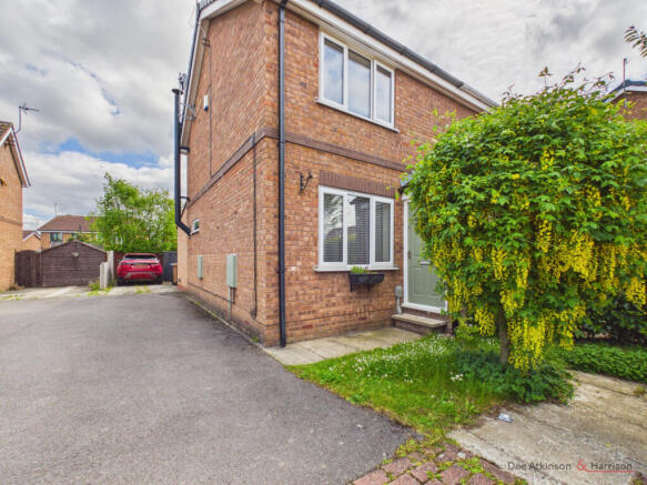 2 Bedroom Semi Detached House - For Sale