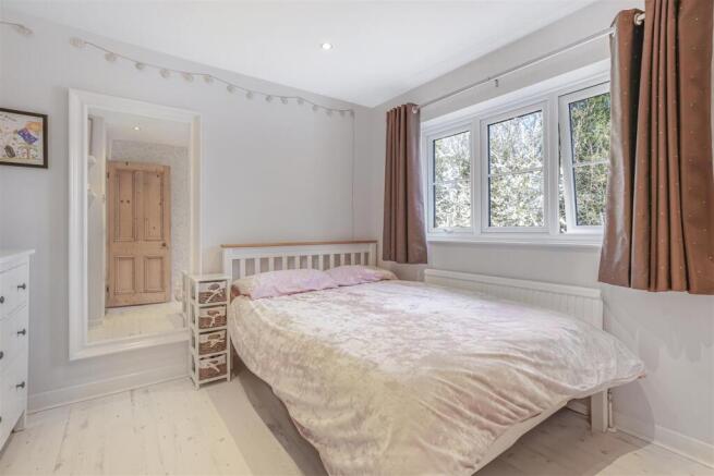 10089bed3.jpg