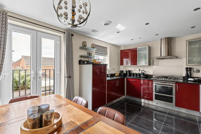 4 bed Terraced for sale Image 6