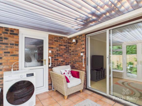 2 bed Bungalow for sale Image 8