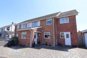 2, Macleod Close, Clevedon BS21 7UH