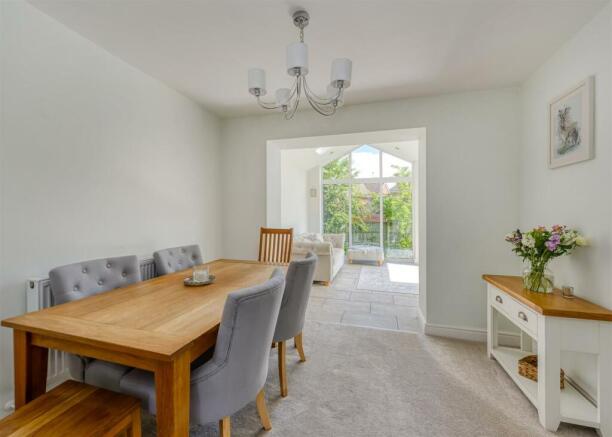 16 Old Farm Drive-dining.jpg