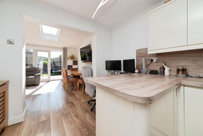 3 bed Detached for sale Image 9