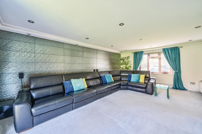 1359120-6-68da6fa...