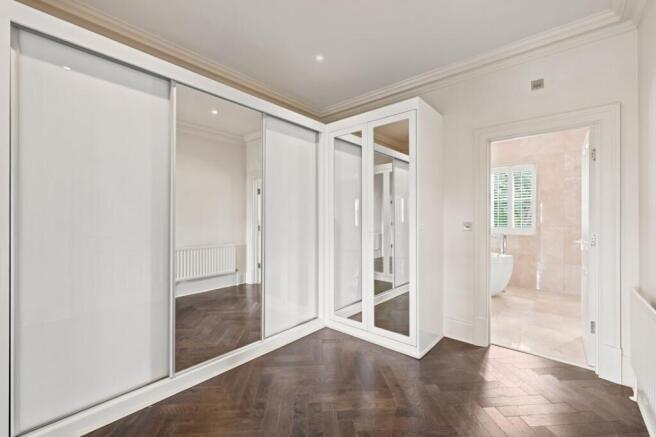 5 bed House to rent Image 8