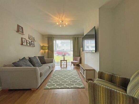 Corfe Avenue 14 - Lounge Front.jpg