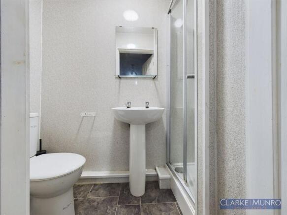 1 bed House Share to rent Image 4