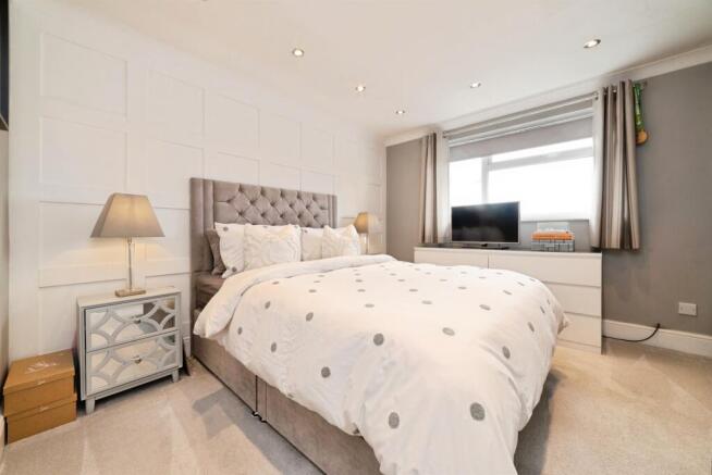 2 bed Semi-Detached for sale Image 12
