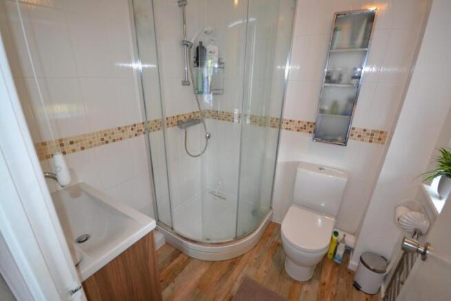 EN SUITE
