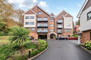 Flat 6, 2, Plough Lane, Purley CR8 3QA