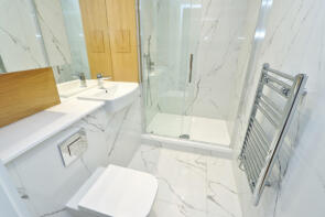 Flat 16, 73 Dalwood House, London Road, Romford RM7 9DF