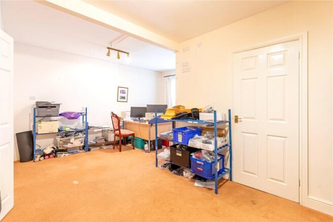 Rogers Lane, East Garston, Hungerford, Berkshire, RG17 photo 4