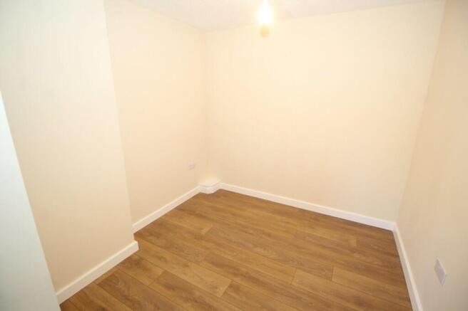 1 bed Apartment to rent Image 4