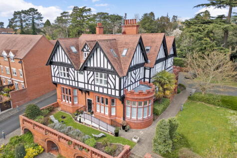 7 Malvern House, Oaklands Court, Battenhall Road, Battenhall, Worcester. WR5 2BB