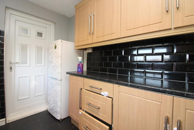 2 bed End of Terrace to rent Image 4