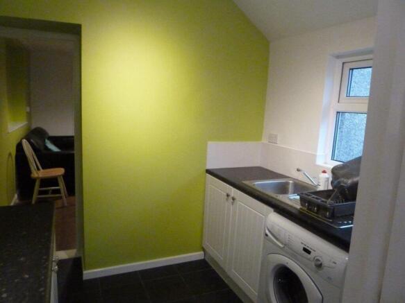 Kitchen b
