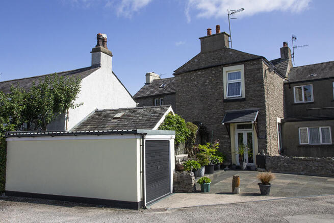 Rear Aspect