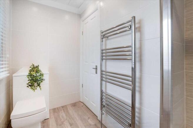 Shower Room (2)