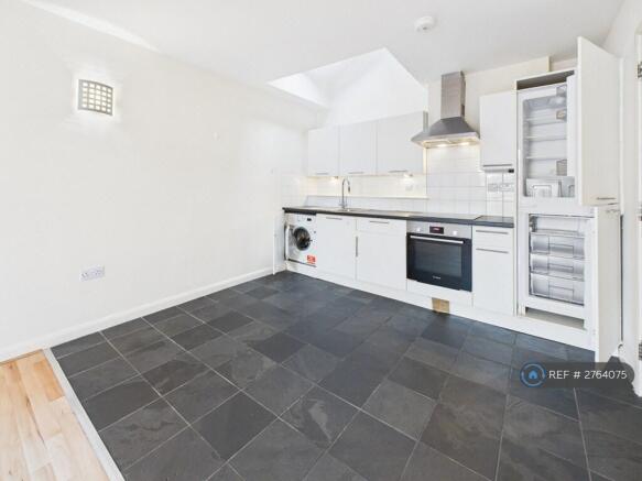 Kitchen - Built In Appliances