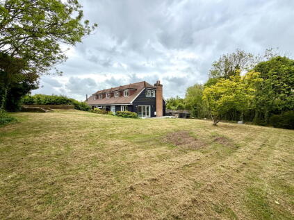 A Deceptively Spacious Property With Open Plan Living & An Idyllic Location!!