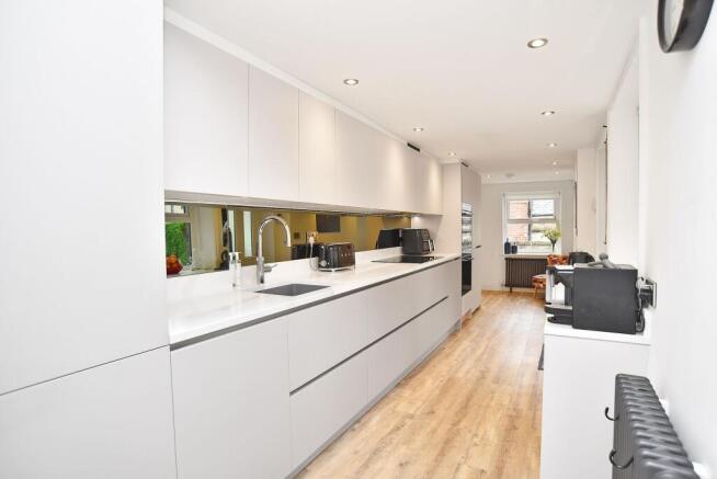 5 bed End of Terrace for sale Image 5