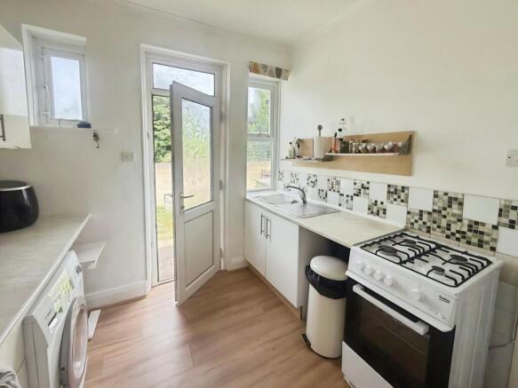 2 bed Bungalow to rent Image 7