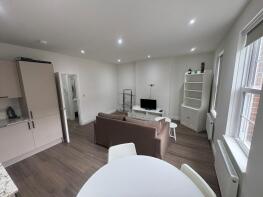 83, Golders Green Road, Golders Green, London NW11 8EN