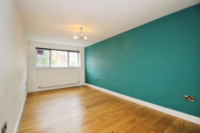 4 bed Terraced for sale Image 5