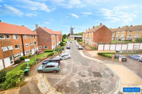 St. Peters Close, Hove, East Sussex, BN3