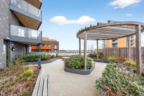 20 Prince Regent Road, Hounslow, TW3