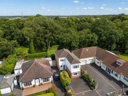 Woodlands Drive, Barnston, Wirral