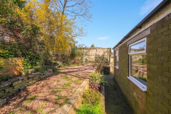 3 bed Semi-Detached Bungalow for sale Image 7