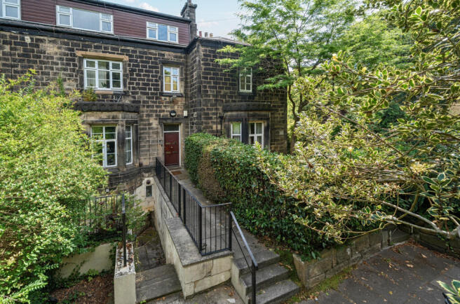 2 bed Flat for sale Image 8