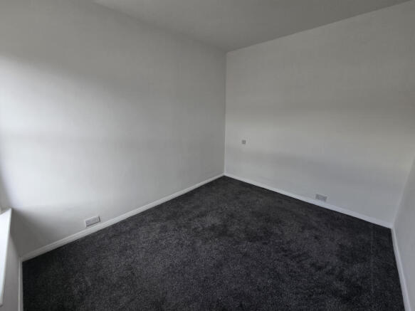 2 bed End of Terrace to rent Image 8