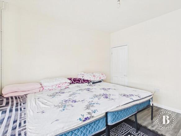 3 bed Terraced for sale Image 9