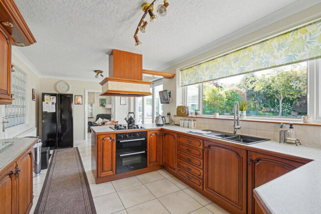 3 bed Detached Bungalow for sale Image 6