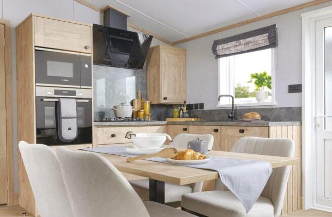 Abi Balmoral Dining Main Rt 1536x1003.jpg