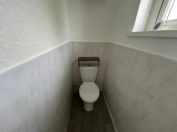 3 bed Semi-Detached to rent Image 11
